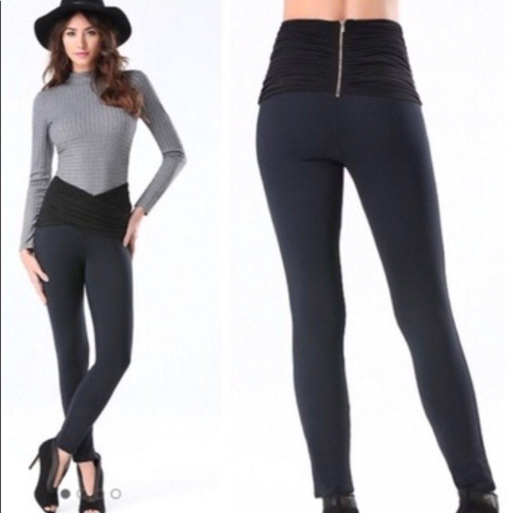 Bebe Grecian Banded Legging